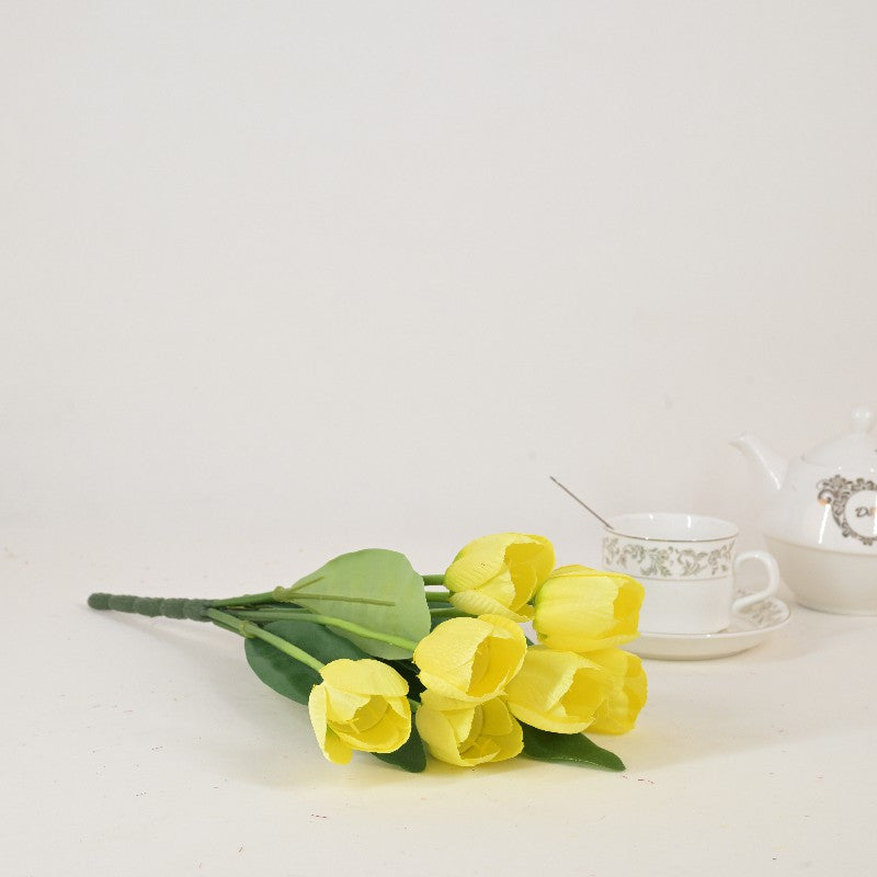 9 auspicious tulips D25001