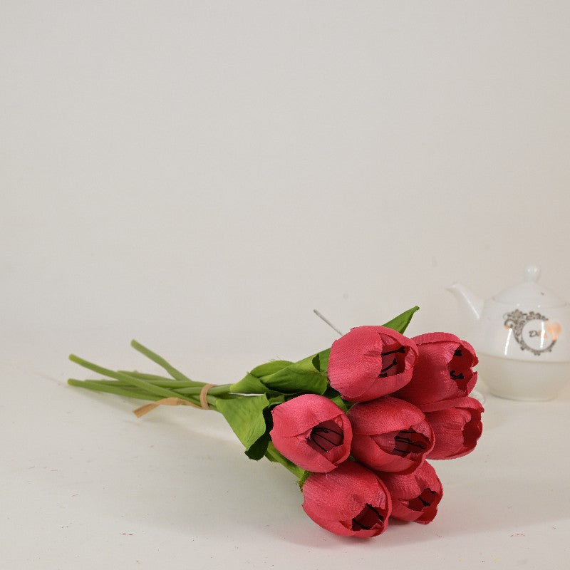 Single-stemmed open tulip D25002